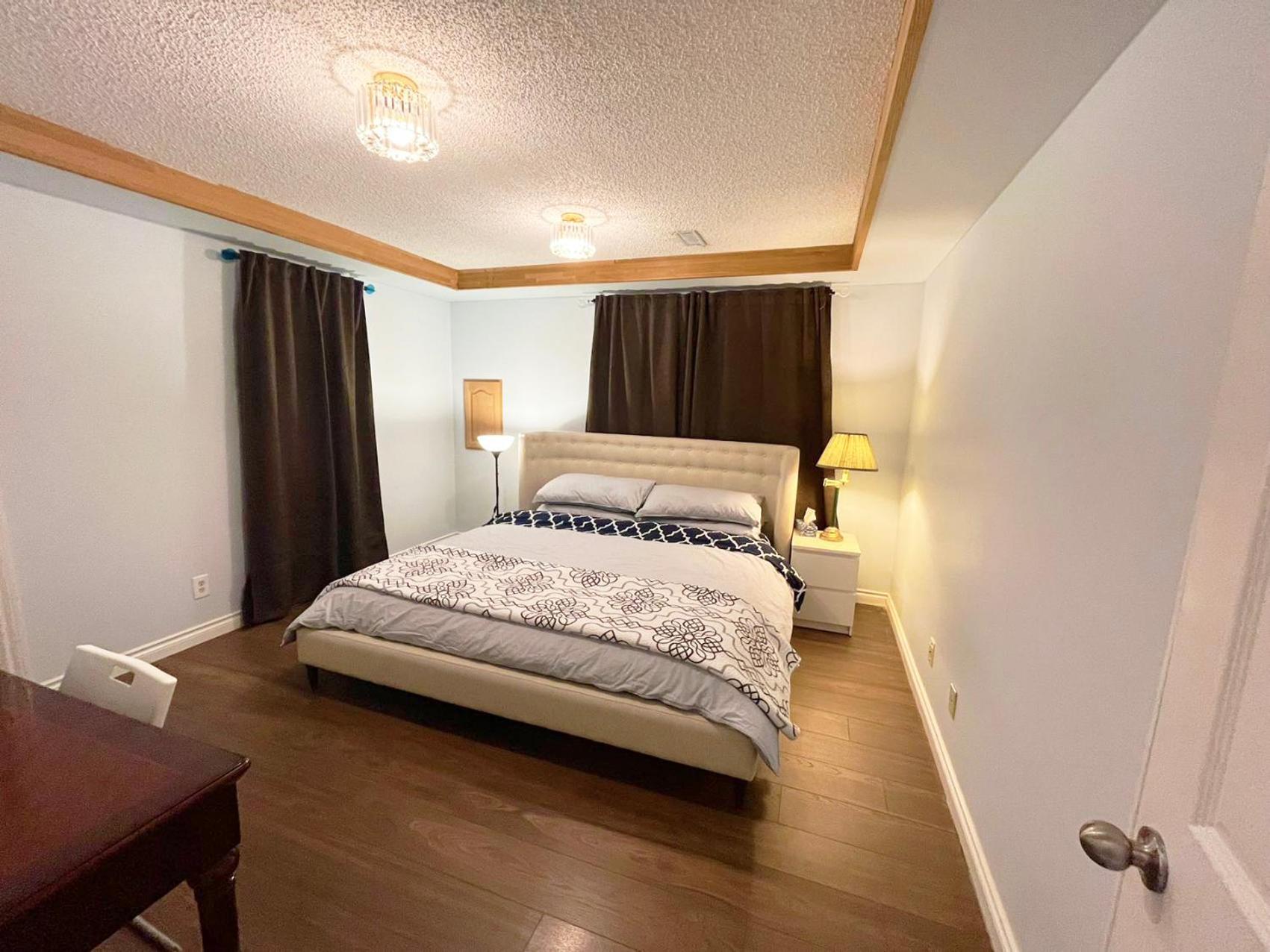 Private Suite With Private Entrance King Bed Richmond Buitenkant foto