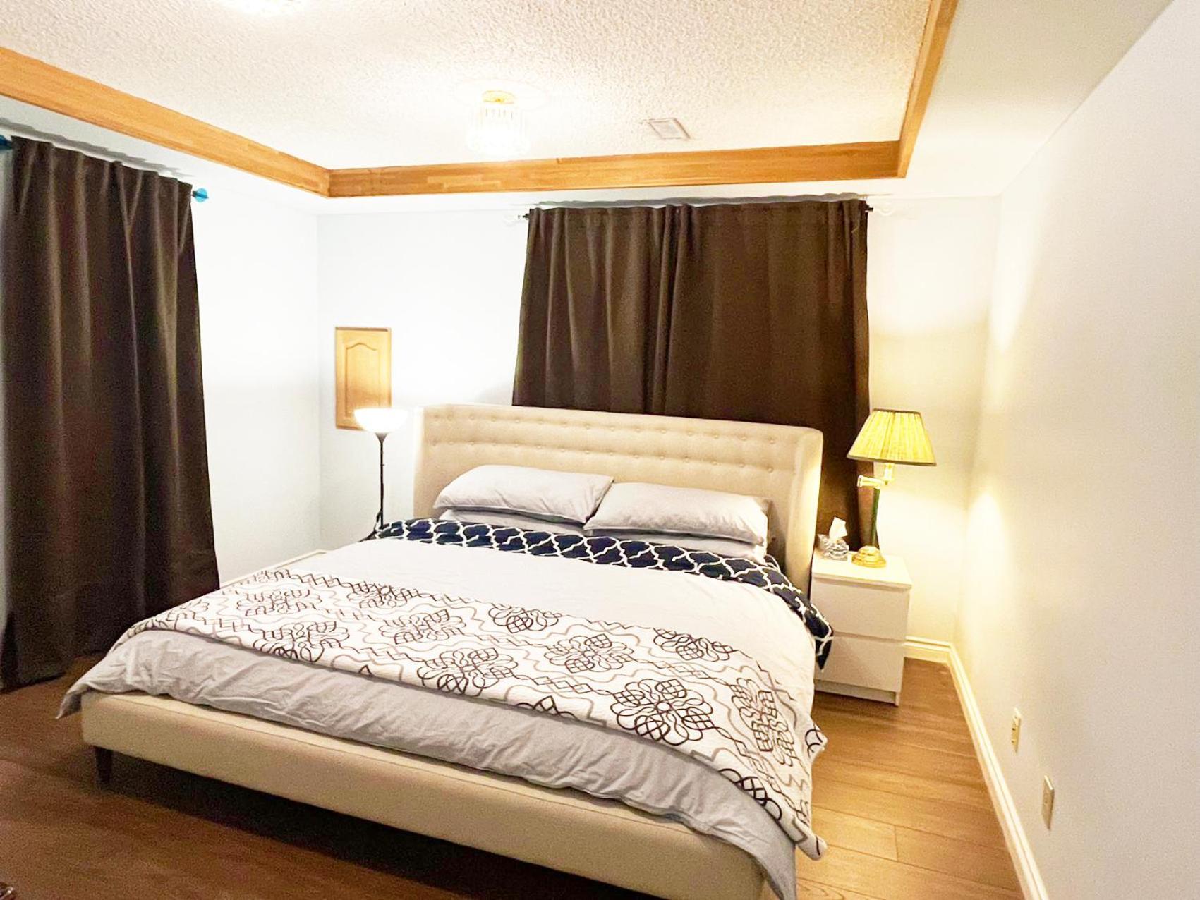 Private Suite With Private Entrance King Bed Richmond Buitenkant foto