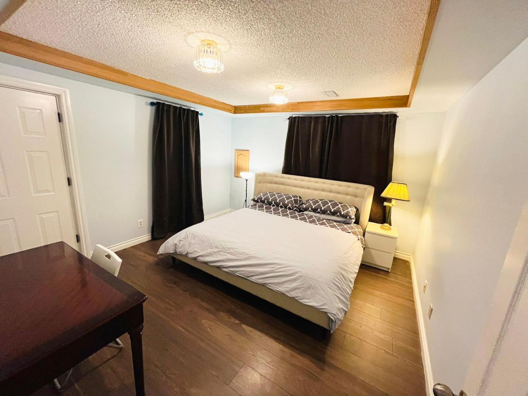Private Suite With Private Entrance King Bed Richmond Buitenkant foto