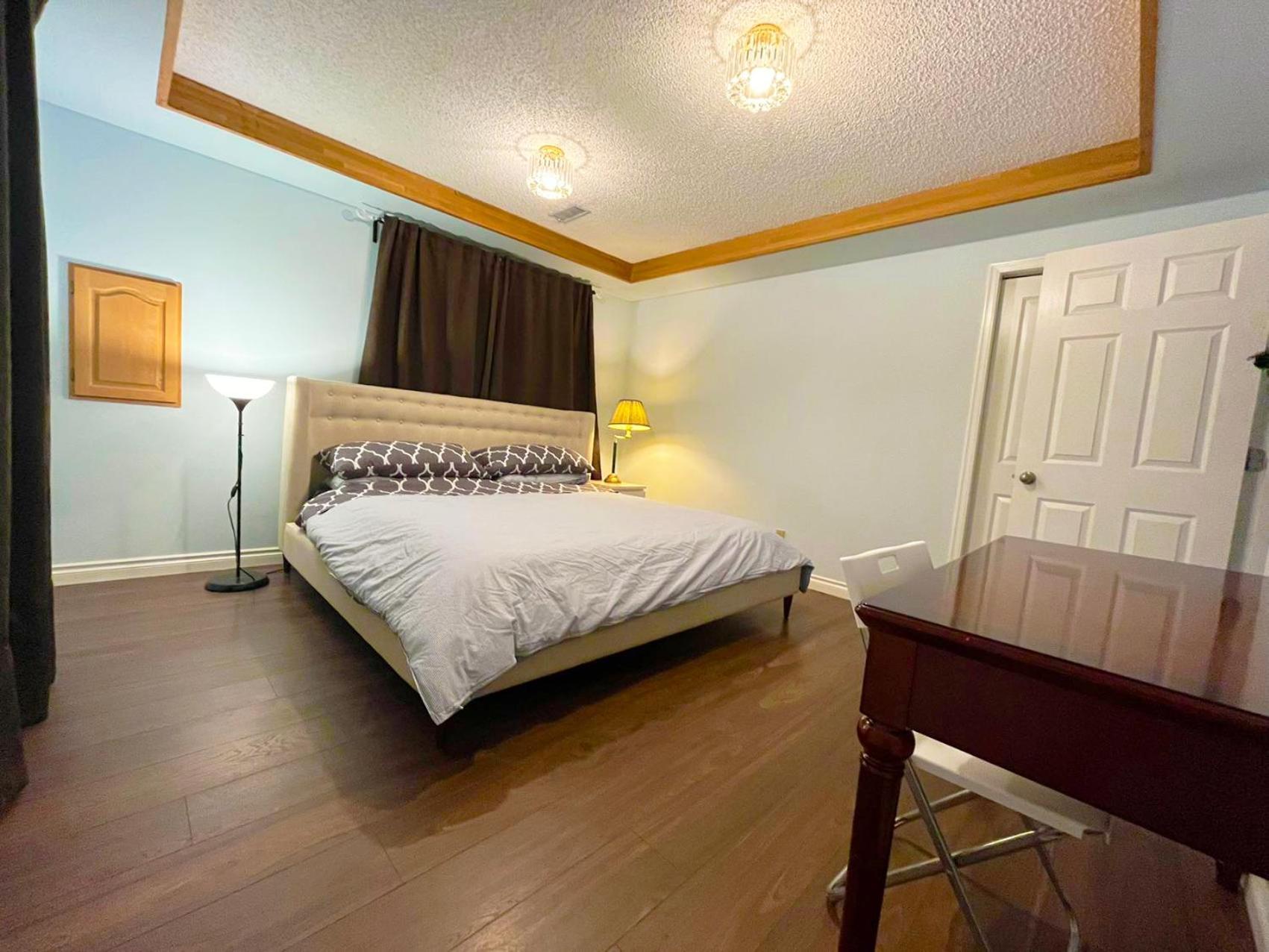 Private Suite With Private Entrance King Bed Richmond Buitenkant foto